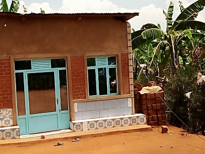 Yafashwe yari yamaze gukura urutsinga ku nzu ya Manaturikumwe agiye kurujyana kwa Mukarusine