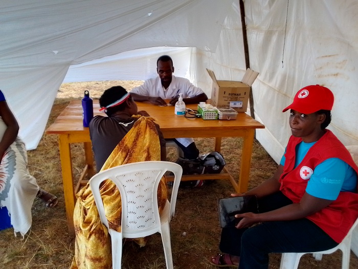 Uwagiraga ikibazo cy'uburwayi yahitaga agana mu ihema ririmo umuganga
