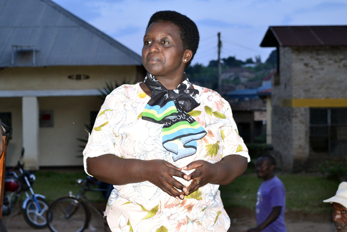 Uwamaliya avuga ko kwegurira abikorera amavuriro aciriritse ari bwo buryo bwo gutuma akora nijoro