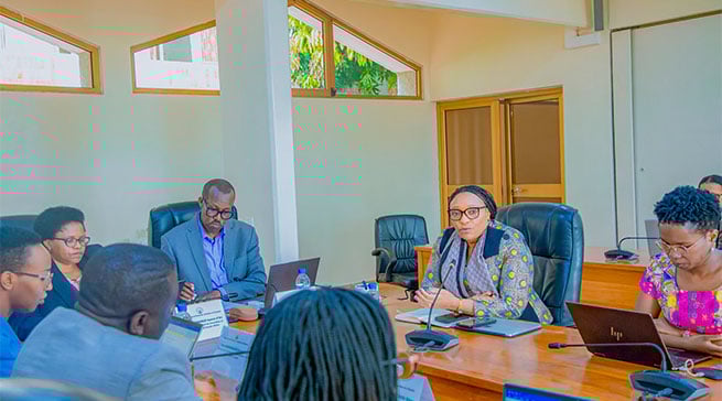Minisitiri Uwamariya yabwiye Abadepite ingamba zihari mu gukemura icyo kibazo