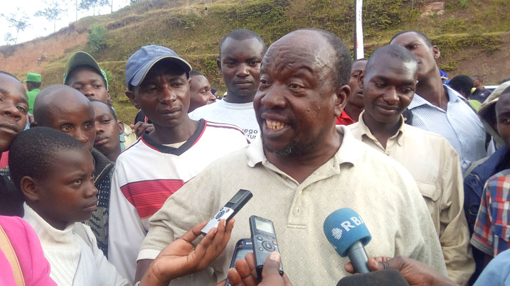 Uwambazimana asanga kuriyi ngoma nta muturage ushobora kwerenganwa n'ubuyobozi ngo ubundi umuyobozi wabikoze azabyikure imbere