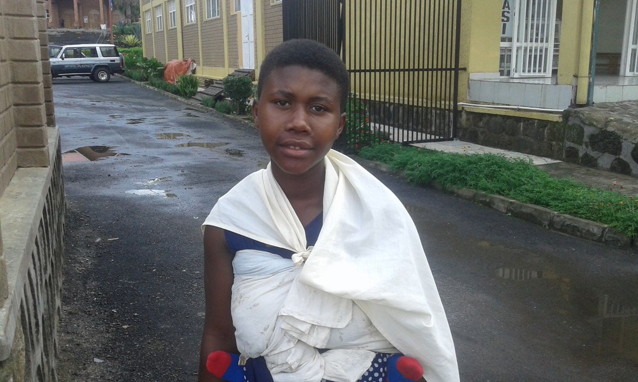 Uwera avuga ko abayeho mu buzima bubi kuko atagira ikimutunga n