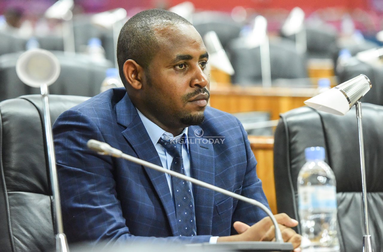 Uwihanganye Jean de Dieu, Umunyamabanga wa Leta muri Minisiteri y'Ibikorwaremezo (MININFRA) ushinzwe Gutwara Abantu n'Ibintu.