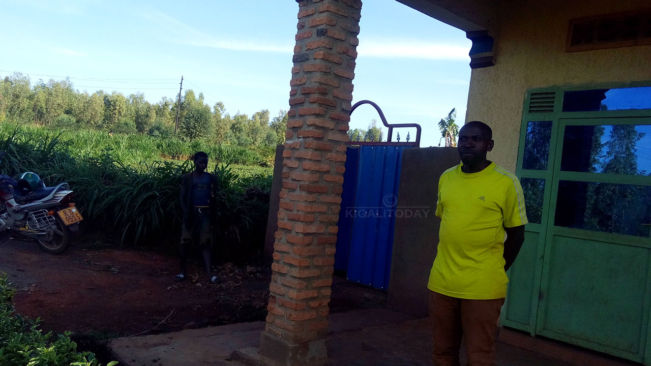 Uwiragiye yifuza ko EUCL yabafasha kubona umuriro bamaze imyaka igera ku 10 bifuza
