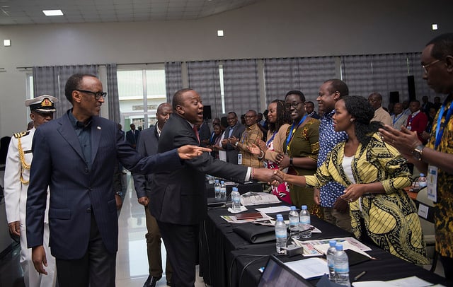 Uyu ni Minisitiri w'ikoranabuhanga wacu, ni umwe muri ba minisitiri bato dufite