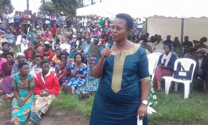 Uwamariya Marie Claire asaba abaturage kwirinda amakimbirane, bakita ku burere bw'abana babo