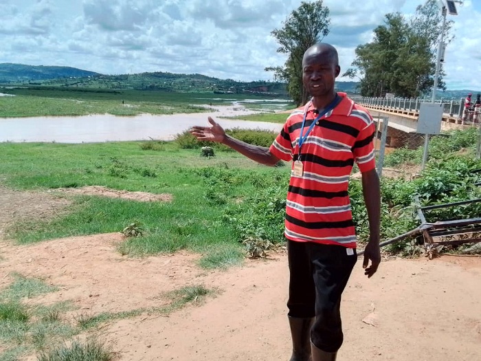 Nsanzabera Alphonse uvuga akamaro k'ibi bikorwa remezo
