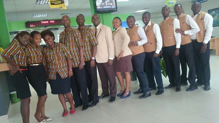 Abakora mu mahoteli nabo bazirikanywe.