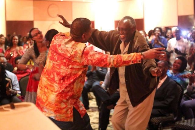 Intore Masamba na Senateri Tito Rutaremara bizihiwe bacinya akadiho