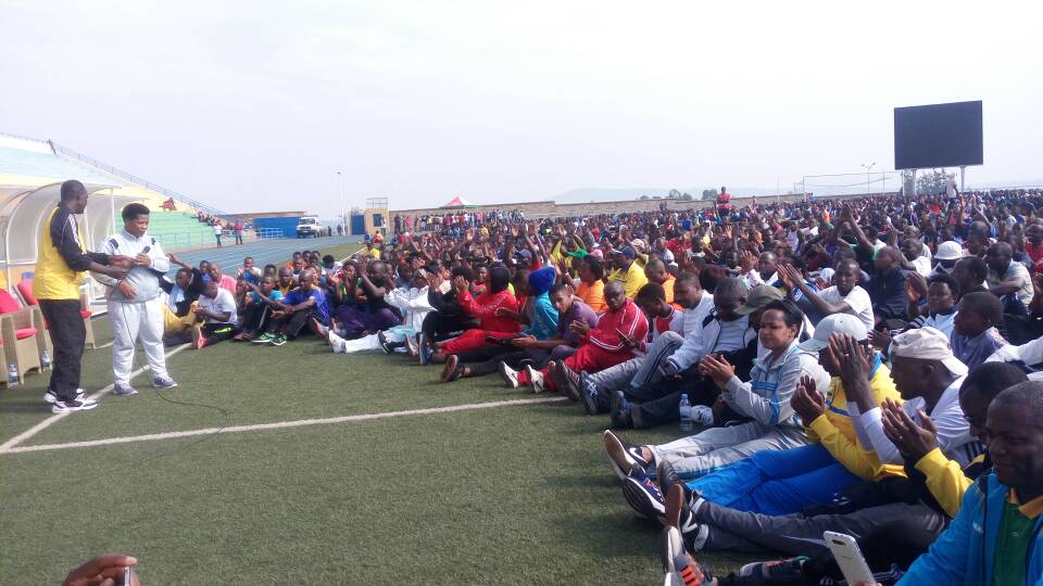 Nyuma Abanye Huye bagejejweho ubutumwa bubashimira ubwitabire muri iyi siporo 