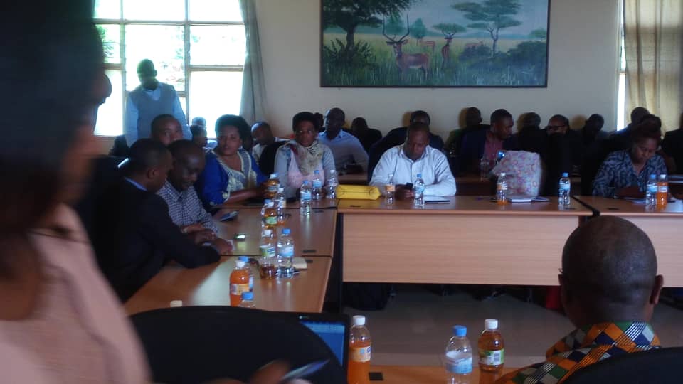 Abagize Inama Njyanama y'Akarere ka Huye bari bitabiriye amatora