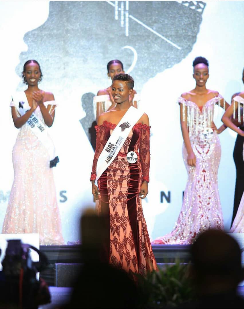 Josiane Mwiseneza wavuzwe cyane yegukanye ikamba rya Miss Popularity