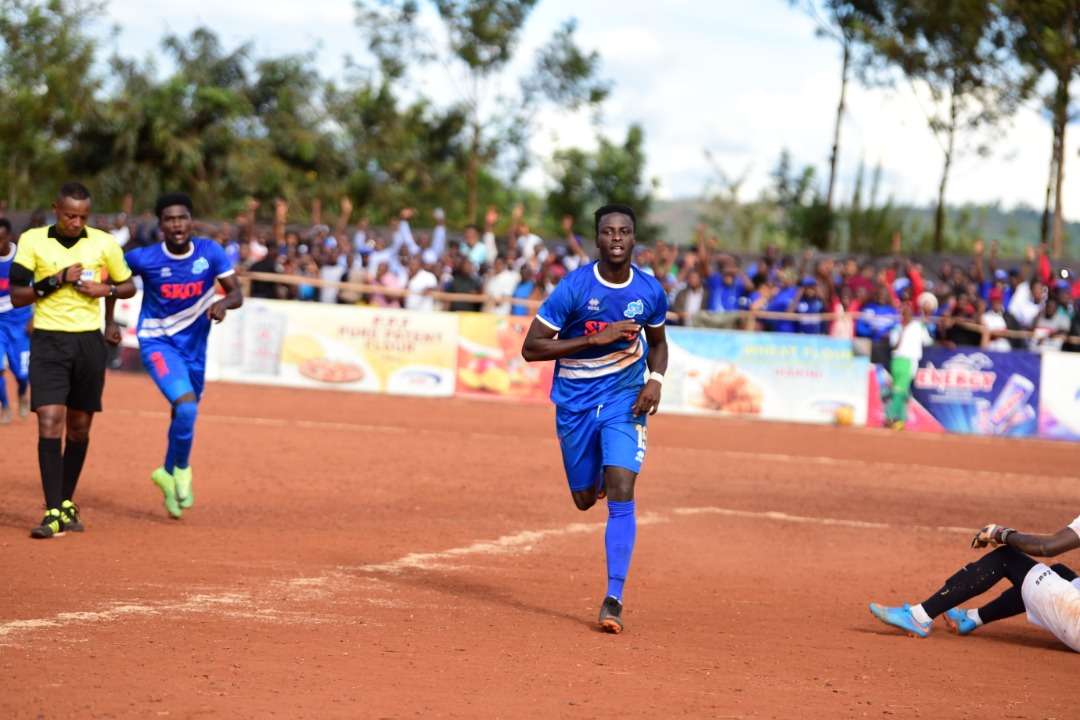 Rayon Sports y'abagore yegukanye igikombe cya Shampiyona y'icyiciro cya  kabiri - Kigali Today