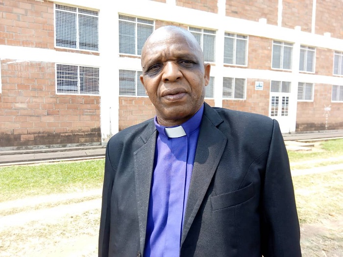 Bishop Uliyo waturutse muri Tanzania 