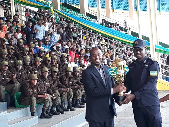 Umuyobozi Mukuru wa Polisi y