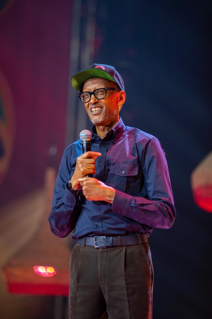 Perezida wa Repubulika Paul Kagame mu gitaramo cya Move Africa