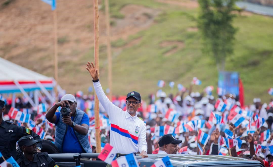Dative Yashimye umukandida wa FPR Inkotanyi wabubakiye amashuri akabasha kwiga