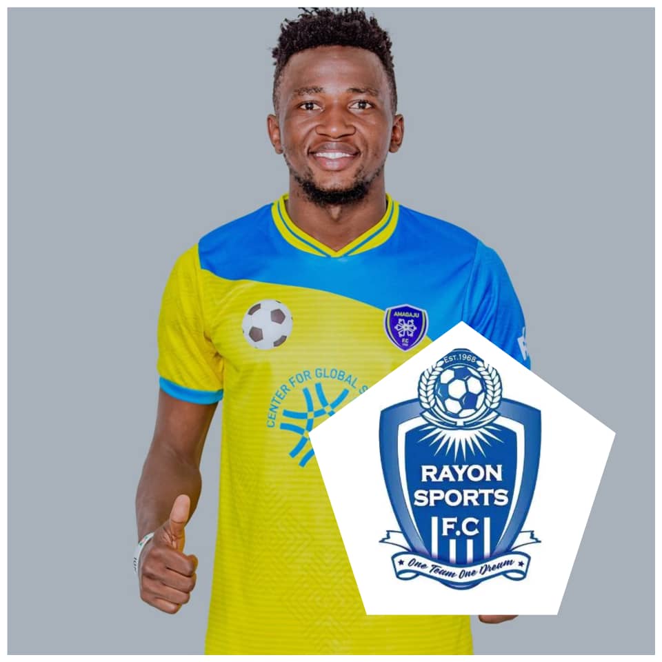 Rukundo Abdourahman wakiniraga ikipe ya Amagaju FC, vuba araba ari umukinnyi wa Rayon Sports