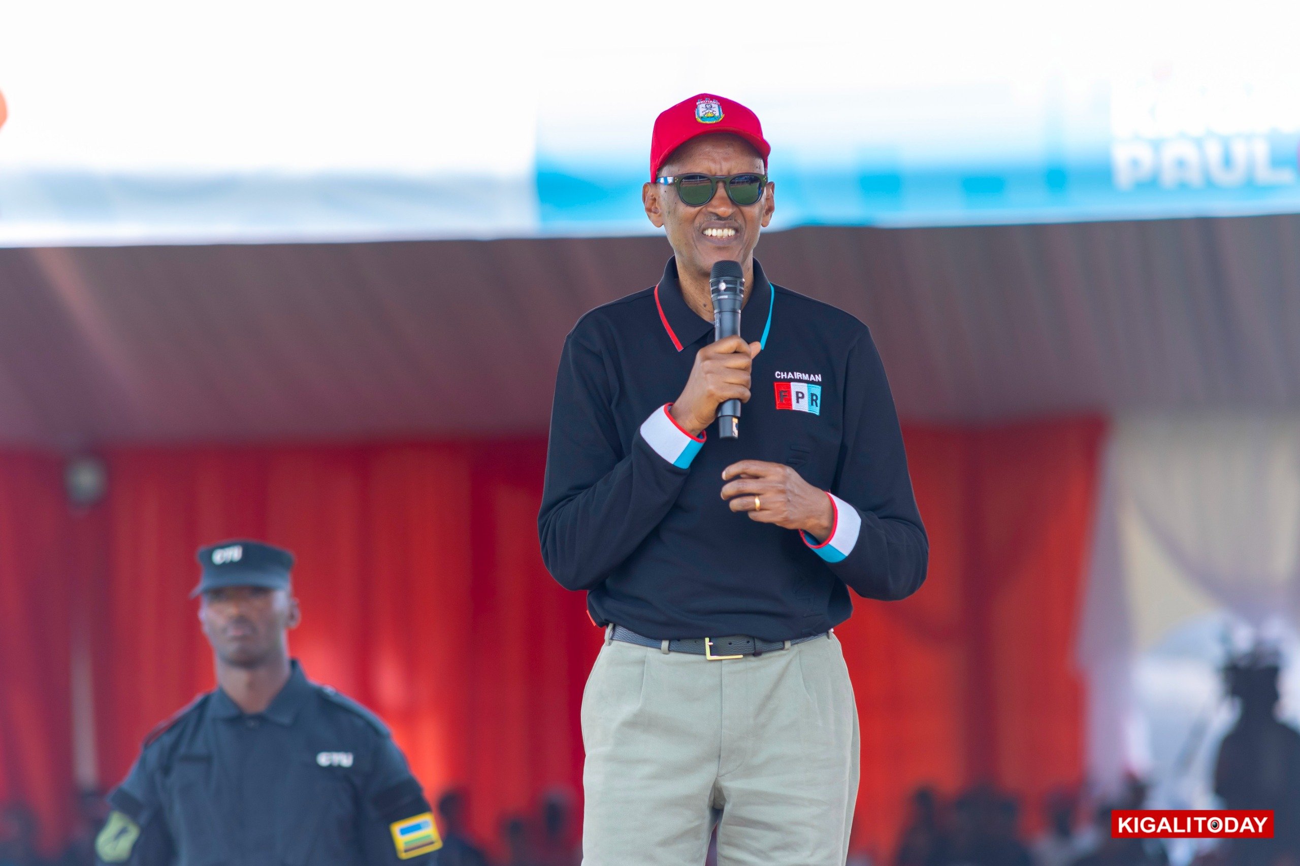 Perezida Kagame yemeye kuzatumira Knowless bagatarama akanamugabira