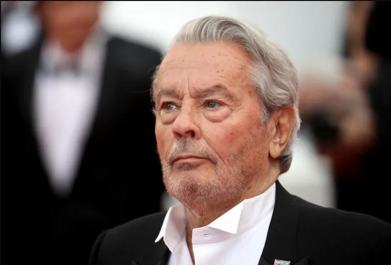 Alain Delon yari atakigaragara mu mwuga guhera mu myaka ya za 90