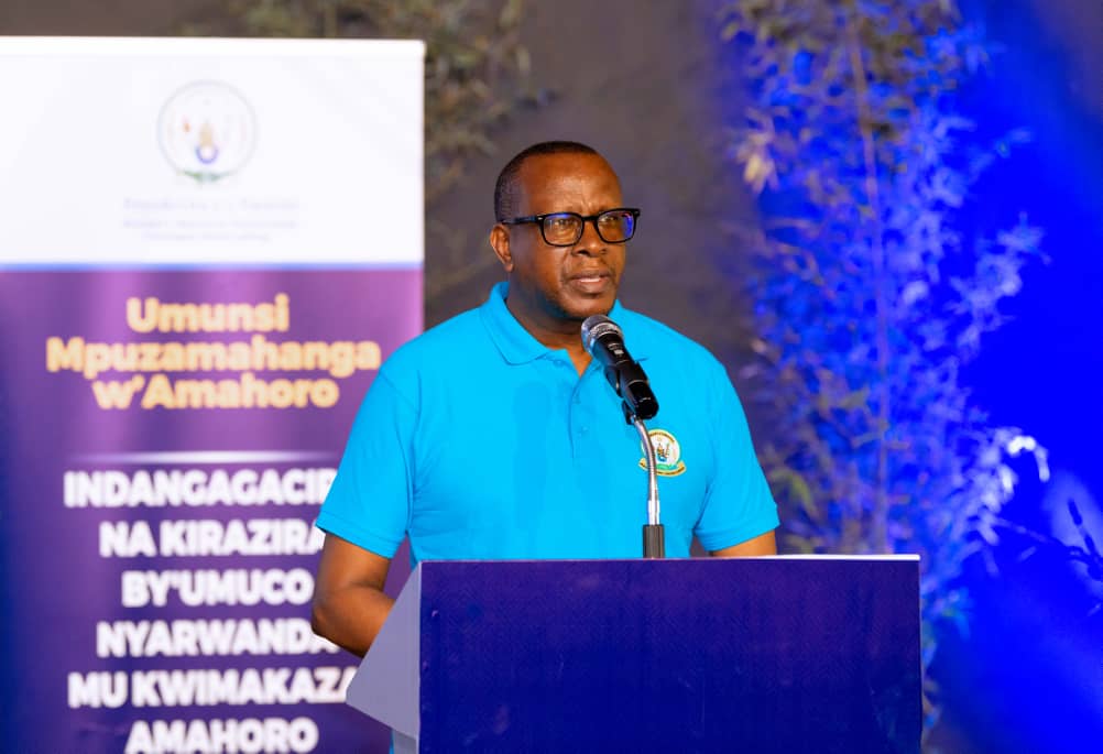 Minisitiri Bizimana yagaraje ko indangagaciro na kirazira byagize uruhare mu mibanire y