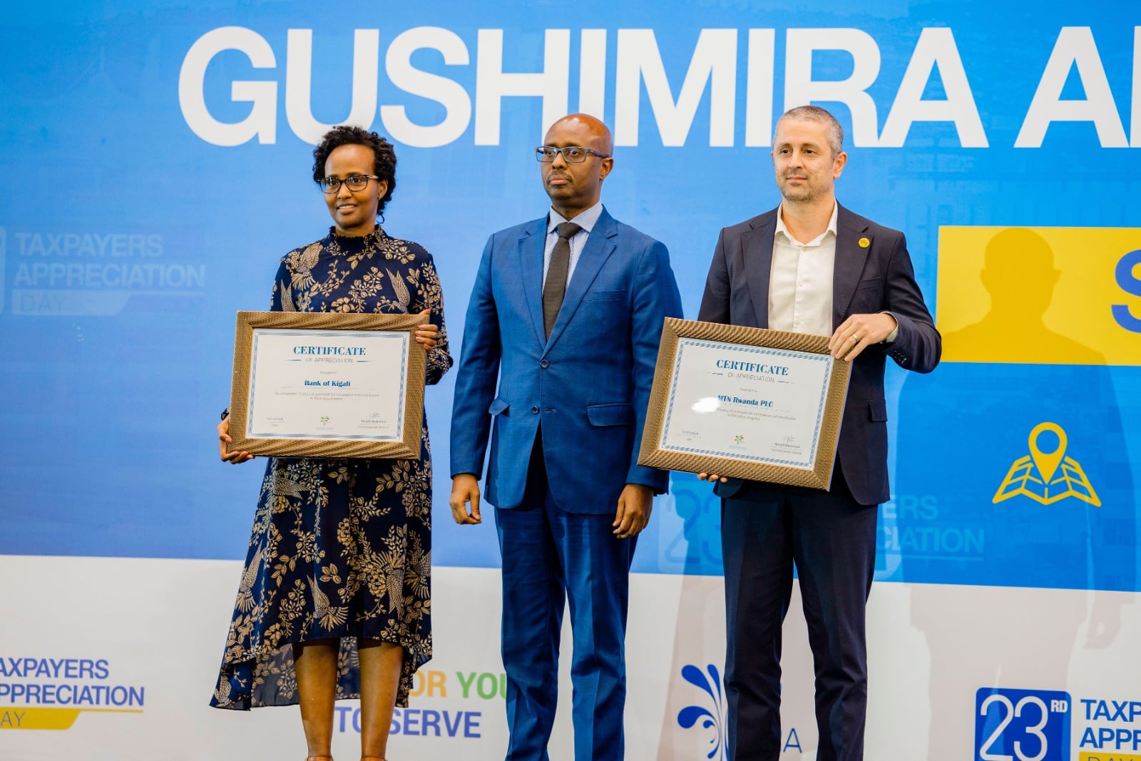 Banki ya Kigali(i Bumoso), MTN Rwanda(i Buryo), abasora bamaze imyaka 10+ basora neza