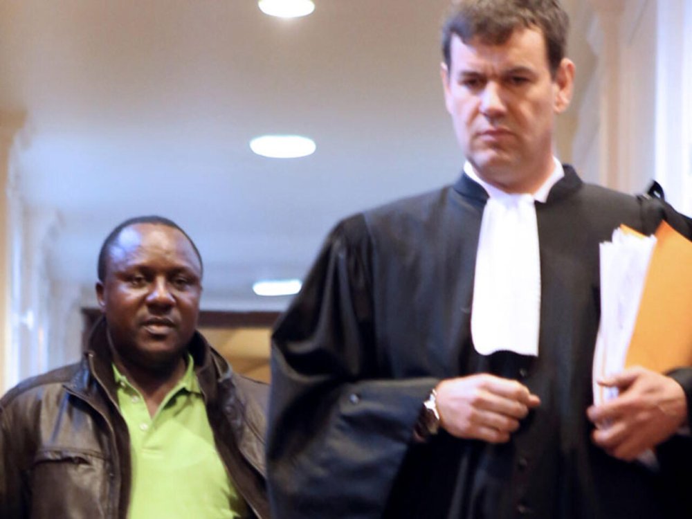 Jean Claude Muhayimana n'umwunganizi we mu mategeko
