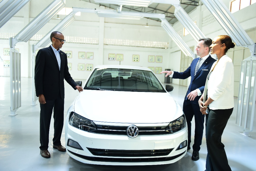 Perezida Kagame yafunguye ku mugaragaro ibikorwa by'uruganda rwa VolksWagen (VW) i Kigali tariki 27 Kamena 2018