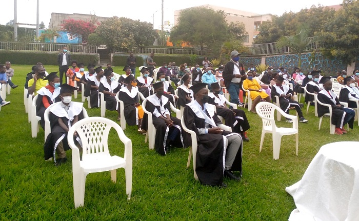 Mu banyeshuri 177 batsinze ibizamini bisoza amashuri abanza muri Wisdom School 27 muri bo batsinze ku rwego rwo hejuru