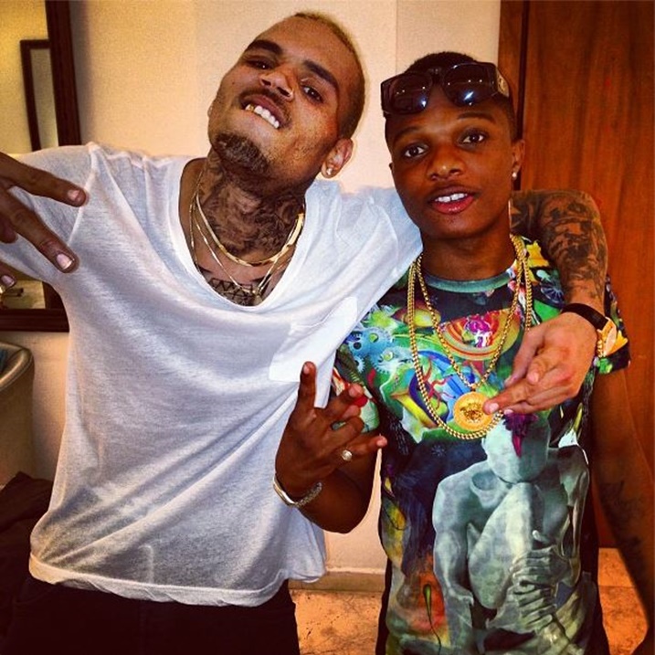 Wizkid ni inshuti ya Chris Brown.