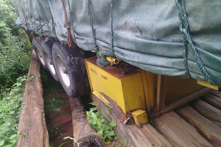 Yagize ikibazo igeze ku gateme gato