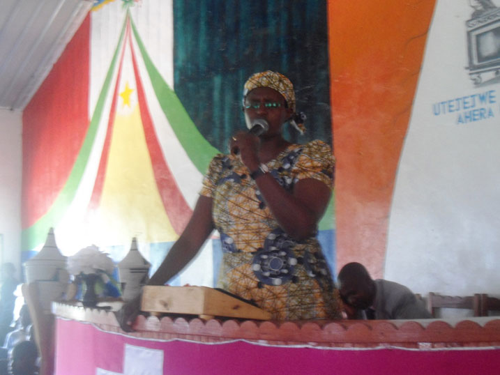 Yasabye abanyarutsiro gusenga cyane kuko ku isi hari amagini abana nabo umunsi k'uwundi.