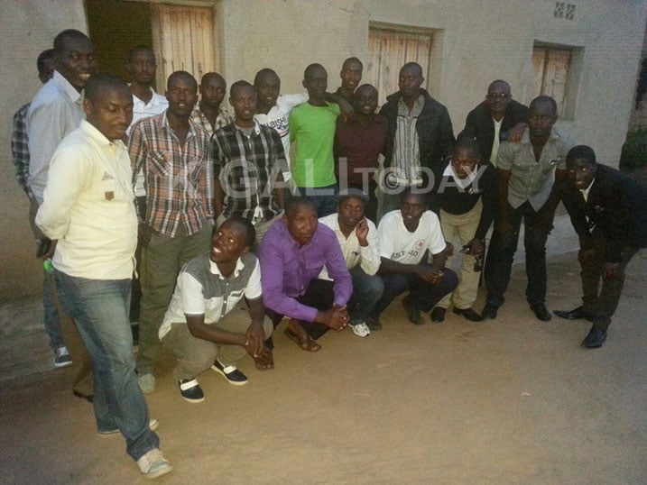Nshimyumukiza (wambaye umupira w'icyatsi) yasuwe n'ikipe akinamo bimutera umunezero.