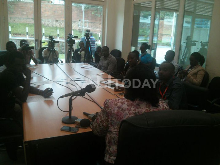 Minisitiri wa MIDIMAR, Seraphine Mukantabana, yanahamirije abanyamakuru ko u Rwanda nta nyungu rufite mu guhunga kw'Abarundi.