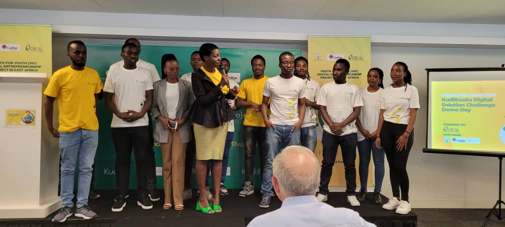 Urubyiruko rwibumbiye muri Company KudiBooks ni rwo rwahize abandi muri gahunda ya Youth for Youth