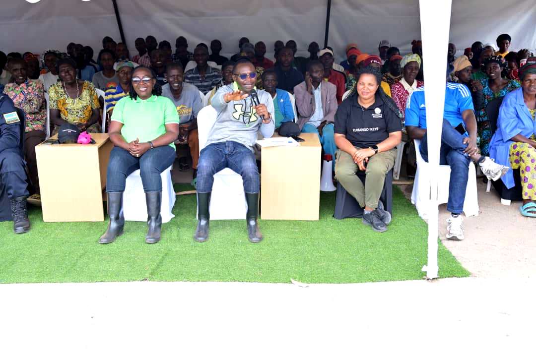 Abayobozi babwiye urubyiruko ko inkunga ziva hanze zizanira umuvumo Abanyarwanda aho kubagirira akamaro