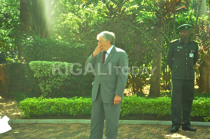 Lt. Gen. Dallaire byamunaniye kwakira ibyabaye muri Jenoside.