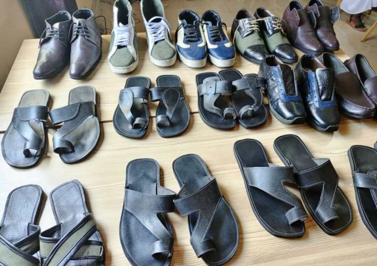 Zimwe mu nkweto zikorwa n'abize muri YEGO Center ya Gisagara