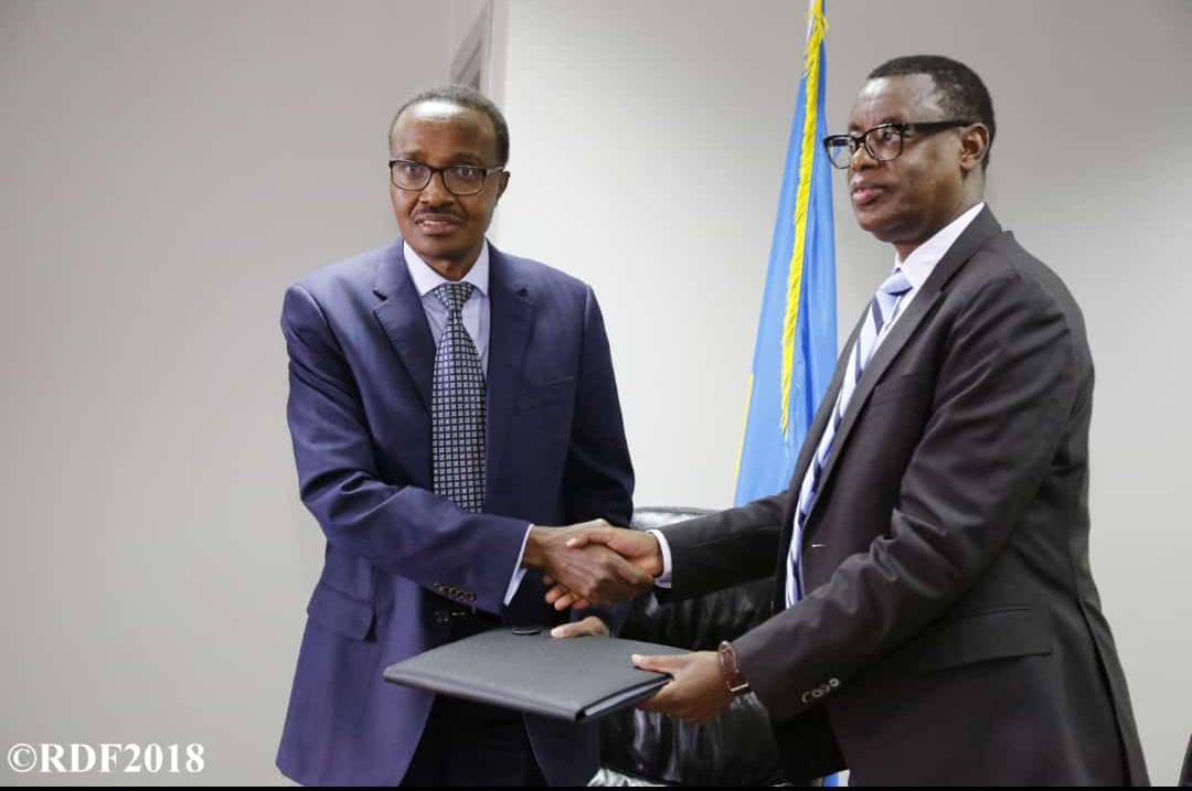 Gen Maj Albert Murasira ahererekanya ububasha na Gen James Kabarebe