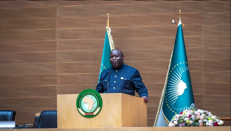 Evariste Ndayishimiye aravugwaho gufata ibyemezo bihubukiwe