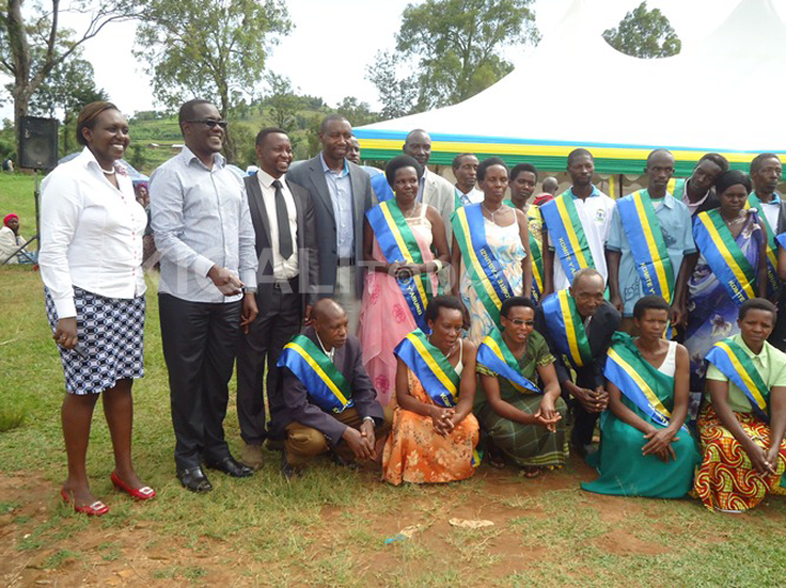 Mu bikoresho abunzi bahawe harimo n'umwambaro ubaranga.