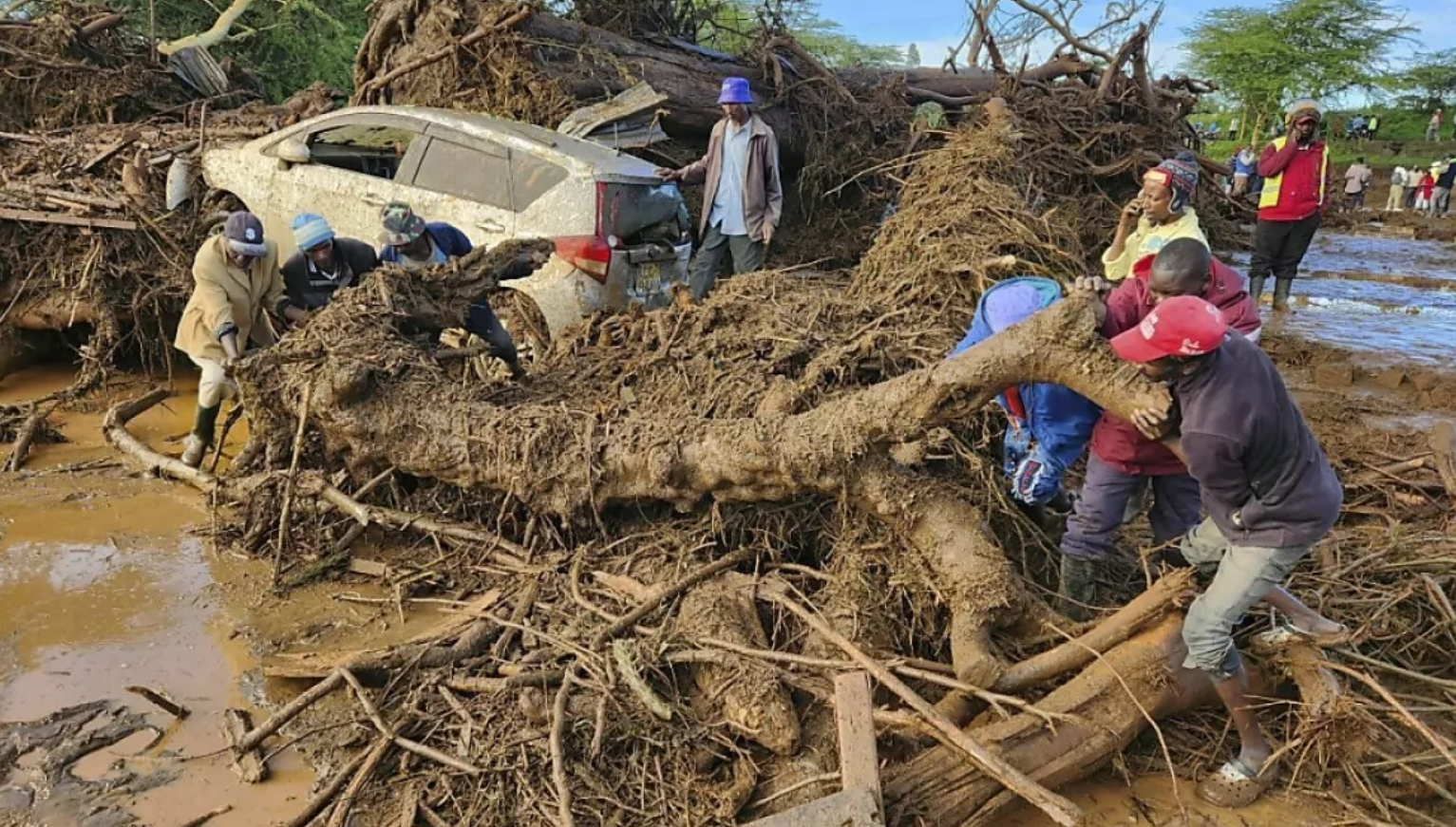 Muri Kenya urugomero rwaturitse ruhitana abasaga 50