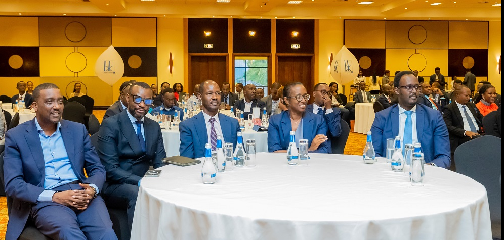 Abayobozi batandukanye bitabiriye icyo gikorwa