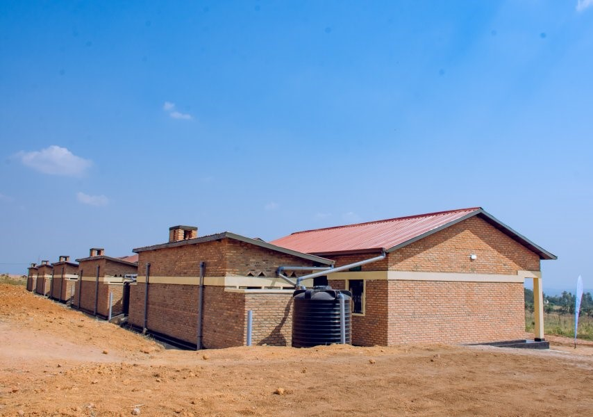 Inzu zatujwemo abarokotse Jenoside batagiraga aho baba, Akarere ka Nyagatare, foto Anonciata Byukusenge