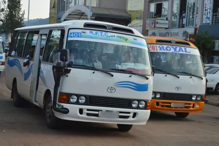 Abatwara imodoka zitwara abagenzi nibo bafatiwe mu bikorwa byo gukuramo utugabanyamuvuduko