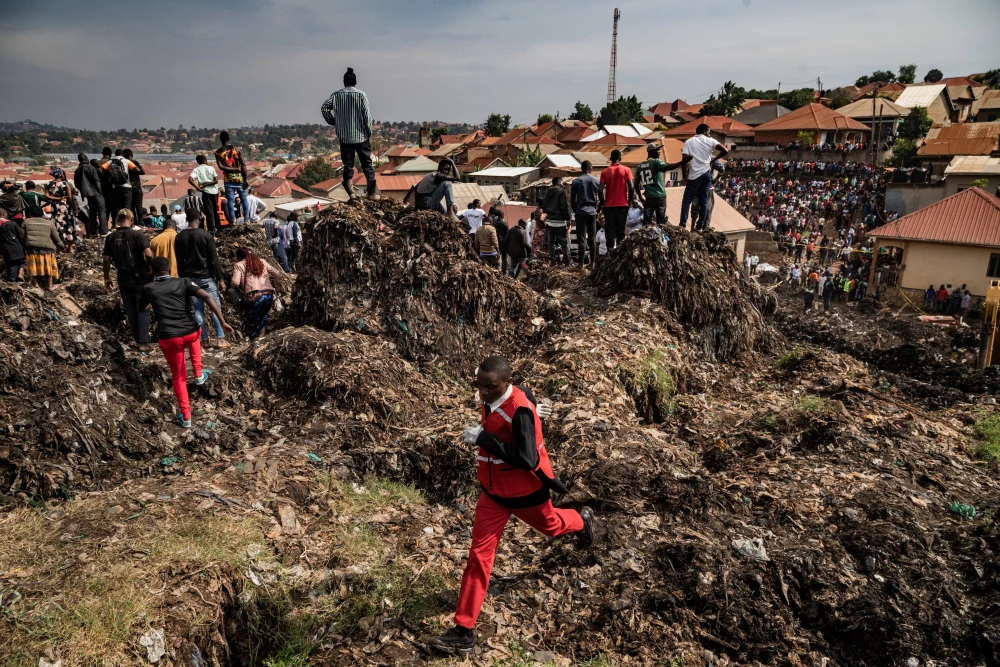 Inkangu zibasiye ahajugunywa imyanda muri Uganda zihitana ubuzima bw