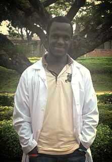 Israel Bimpe, Perezida w'ihuriro ry'Abanyeshuri b'Abanyarwanda biga ibya farumasi .