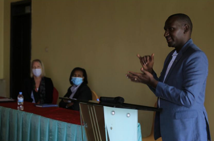 Samuel Munana, Umuyobozi w'Umuryango nyarwanda w'Abantu bafite Ubumuga bwo kutumva no kutavuga