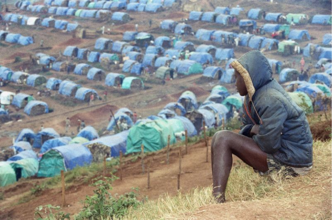 Iyi foto yayifotowe mu gihe cya Jenoside ariko mu 2015 nibwo yamenye iby'iyo foto ayibonye kuri internet