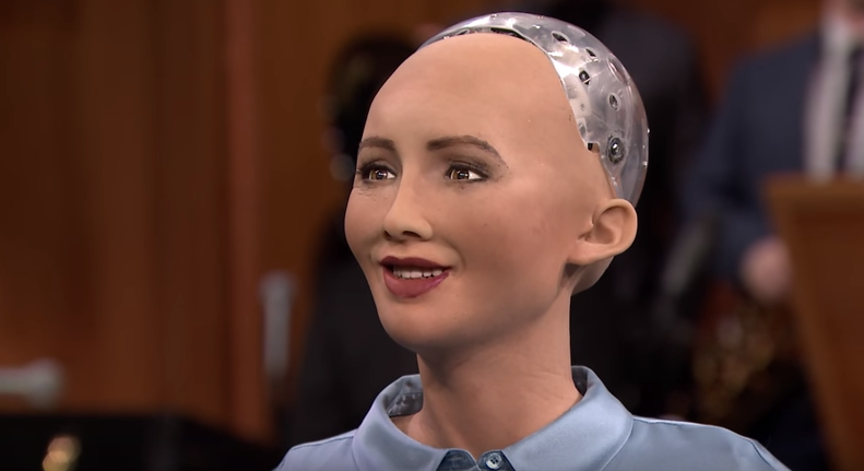 Robot yitwa Sophia na yo izaba ihari